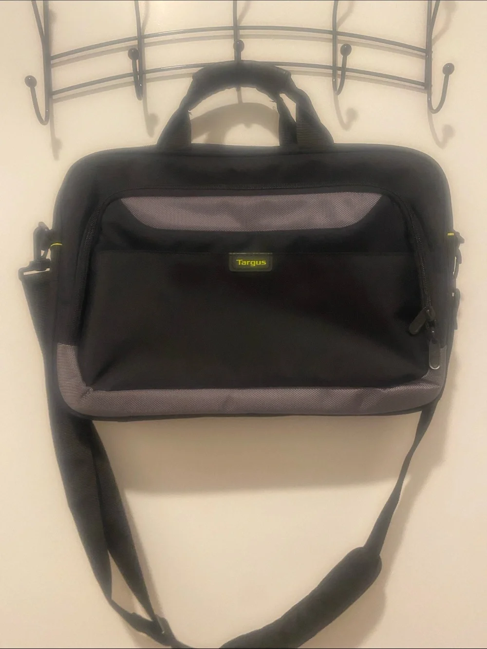 Targus Black and Gray Laptop Messenger Briefcase